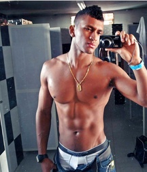 Beautiful sexy guys 3 599ee9bac4ccd.jpg
