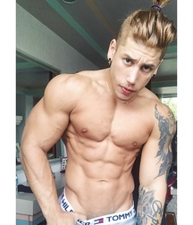 Beautiful sexy guys 3 599ee9dd27208.jpg