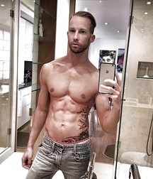 Beautiful sexy guys 3 599eea62eee27.jpg