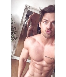 Beautiful sexy guys 3 599eeb6937fb7.jpg