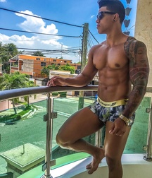 Beautiful sexy guys 3 599eec8be7a40.jpg