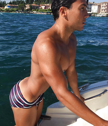 Beautiful sexy guys 3 599eedfdf31e1.jpg