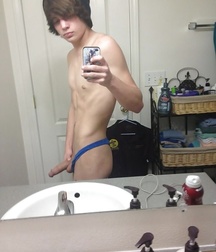 Skinny cute boys 2 59a03e4a4f0b0.jpg