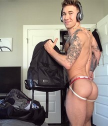 Perfect Body Ashton Webber  59a18a9c5f0b4.jpg