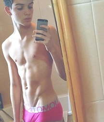 Selfie boys 003 59b02c190011f.jpg