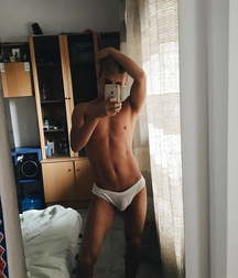 Selfie boys 004 59b03dc14e04e.jpg