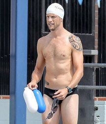 Aussie Speedo Guy 59b57ca7ea93e.jpg