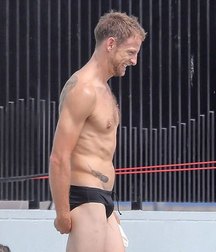 Aussie Speedo Guy 59b57ca8e94cb.jpg