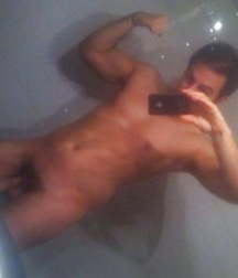 Hot sexy muscle men 2 59be504152f5f.jpg