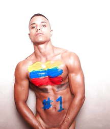 Chico Latino Sexy  59be5d6926d45.jpg