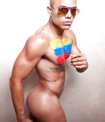 Chico Latino Sexy  59be5d78a118e.jpg