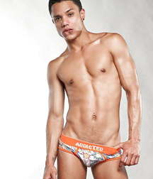 Chico Latino Sexy  59be5ddf33ff7.jpg