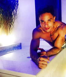 Chico Latino Sexy  59be5e1c92095.jpg