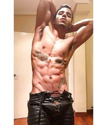Chico Latino Sexy  59be5e2044636.jpg