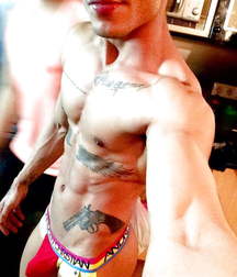 Chico Latino Sexy  59be5e2136f1b.jpg