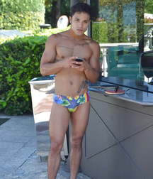 Chico Latino Sexy  59be5e28371bd.jpg