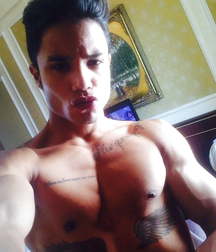 Chico Latino Sexy  59be5e2a3722d.jpg