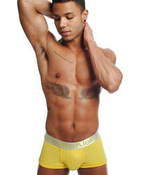 Chico Latino Sexy  59be5e341d37a.jpg