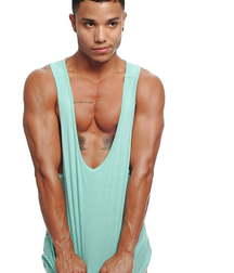 Chico Latino Sexy  59be5e35f377b.jpg