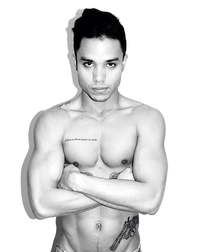 Chico Latino Sexy  59be5e433fd75.jpg