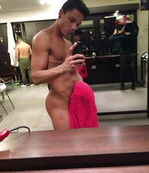 Chico Latino Sexy  59be5e4bb3079.jpg