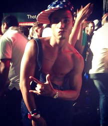 Chico Latino Sexy  59be5e593a982.jpg
