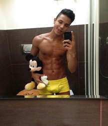 Chico Latino Sexy  59be5e659b116.jpg