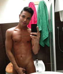 Chico Latino Sexy  59be5e6bc8ada.jpg