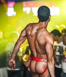 Chico Latino Sexy  59be5e853acc4.jpg