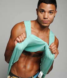 Chico Latino Sexy  59be5e928e5fb.jpg