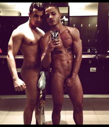 Chico Latino Sexy  59be5e97dc018.jpg