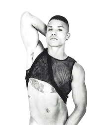 Chico Latino Sexy  59be5e9ba30b2.jpg