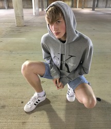 Selfie boys 007 59bfee501fd0b.jpg