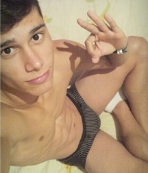 Selfie boys 007 59bfee72c38e2.jpg