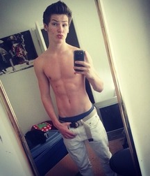 Selfie boys 007 59bfee920767e.jpg
