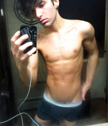 Selfie boys 008 59bff9c2a8340.jpg