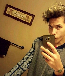 Selfie boys 010 59c0f7958aa2f.jpg