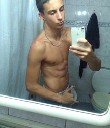 Selfie boys 011 59c2854455a50.jpg
