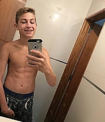 Selfie boys 013 59c3baf379043.jpg