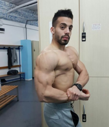selfie boys 015 59ca25c61174c.png