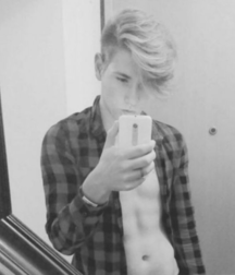 selfie boys 015 59ca25d697cb7.png