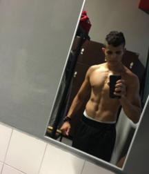 selfie boys 015 59ca25e4a5ebc.png