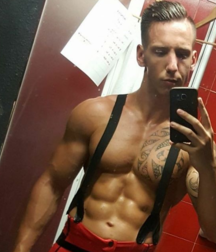 selfie boys 015 59ca263b9c4a8.png