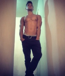 Ric sexy body  5a0475d586b35.jpg
