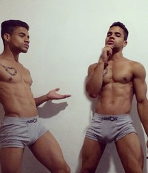 Ric sexy body  5a0475f841c0f.jpg