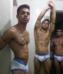 Ric sexy body  5a0475f94c021.jpg
