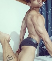 Ric sexy body  5a04760168214.jpg