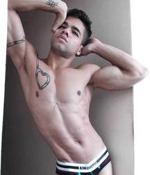 Ric sexy body  5a047627ba7ef.jpg