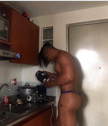 Huge Butt  5a0c7ba3e961e.jpg