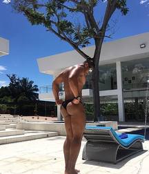 Huge Butt  5a0c7bd8b6664.jpg